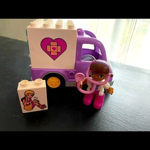 LEGO DUPLO - Rosie the Ambulance Doc McStuffins stethoscope
